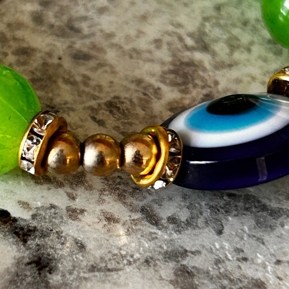 Neiman Marcus Emerald Green Evil Eye Bracelet - Picture 5 of 6